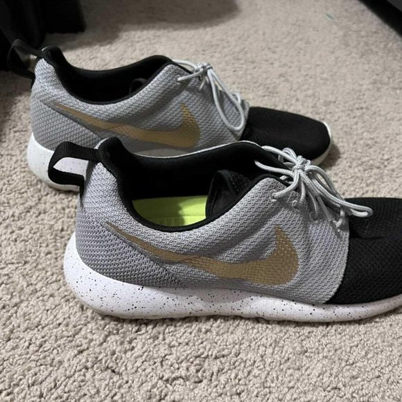 NIKE ID MENS 11.5 SHOES - WORN ONCE! - Picture 6 of 6